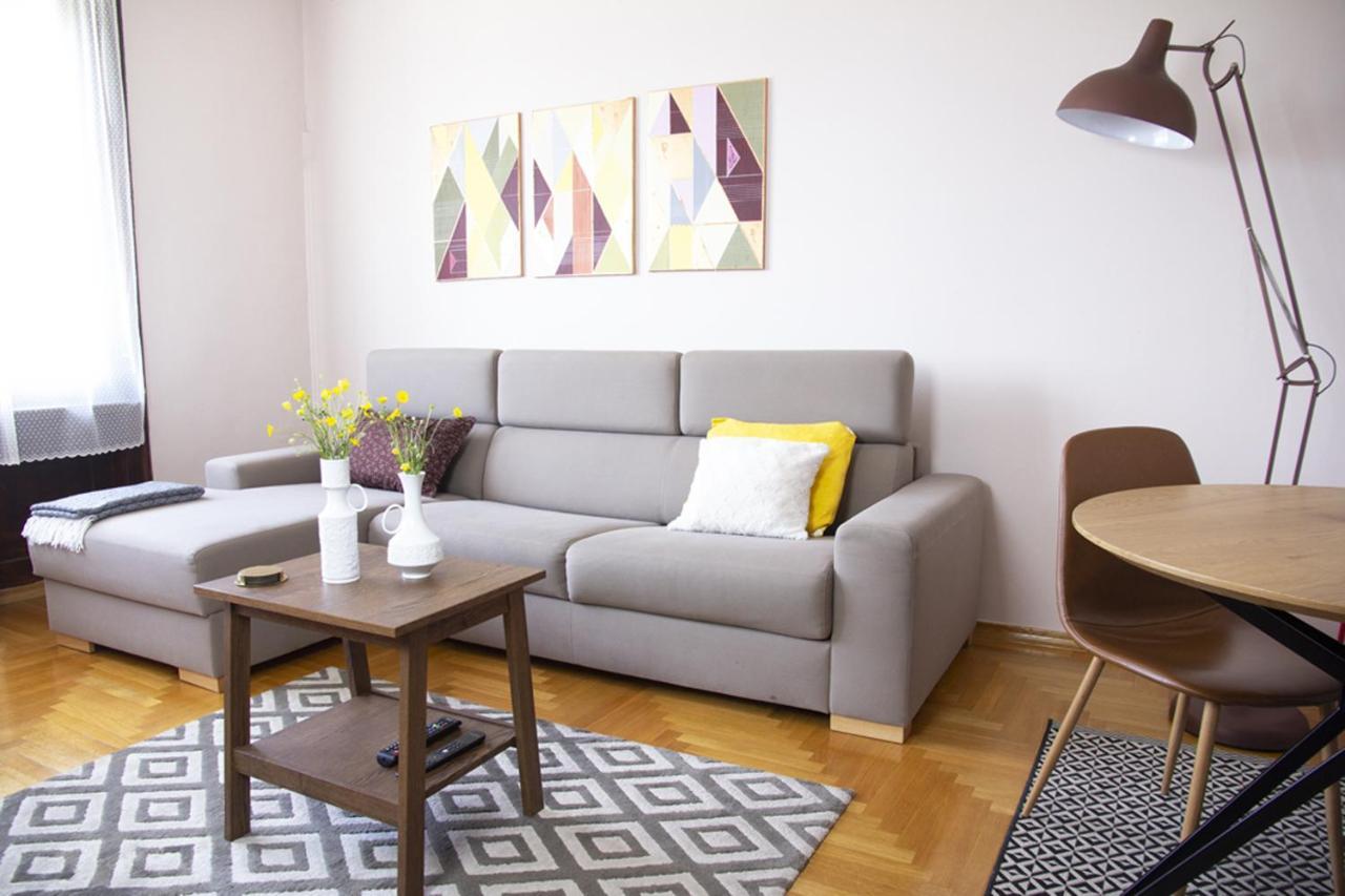 Nicola'S Apartment โนวีซาด ภายนอก รูปภาพ