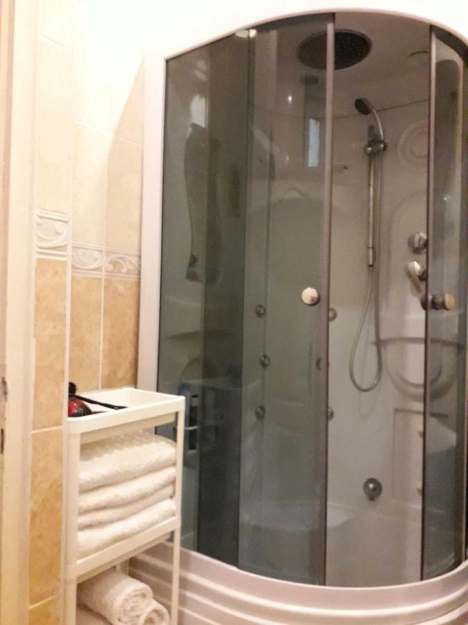 Nicola'S Apartment โนวีซาด ภายนอก รูปภาพ