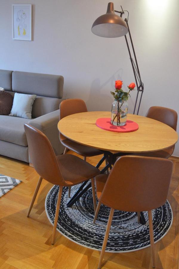 Nicola'S Apartment โนวีซาด ภายนอก รูปภาพ