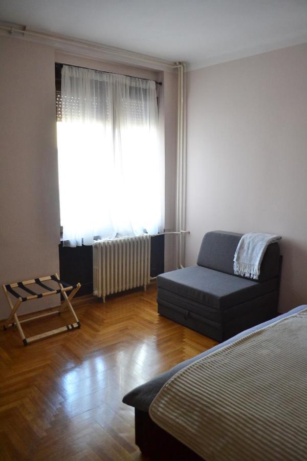 Nicola'S Apartment โนวีซาด ภายนอก รูปภาพ